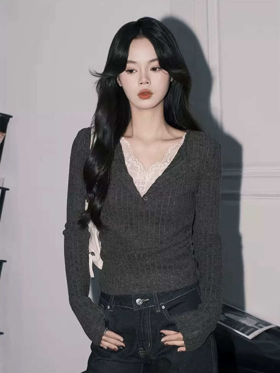 【百图lulu定制】【邂逅蕾丝T恤】【全码预售7天发】翻领 V领蕾丝拼接 两侧收腰抽褶 超弹长袖T恤
