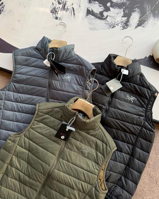 D110436冬季胸前印染LOGO羽绒立领情侣马甲轻薄款 商品图3