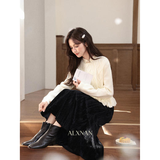 鹿向南「白露落霜」秋季新款国风杏色毛衣女设计感长袖麻花针织衫 商品图4