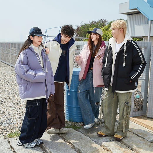 高品质！雪梵莱【男女款连帽假两件棉服】  防风保暖 蓄热锁温 蓬松柔软 假两件连帽减龄 冬日多巴胺穿搭 商品图4