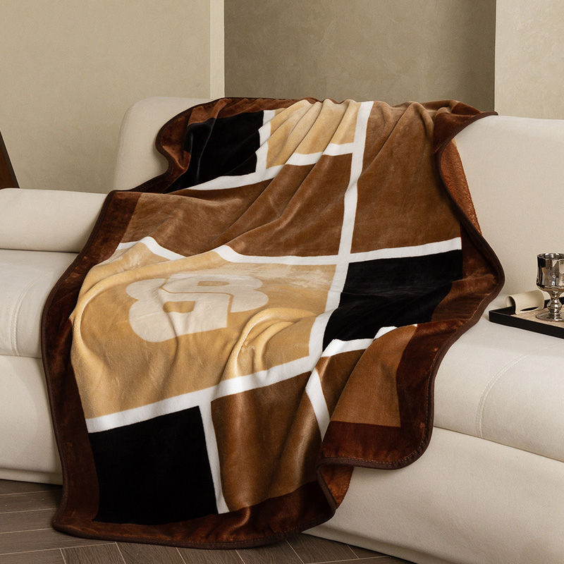 19346-HBMT-039-BOSS奥斯卡牛奶绒毯 棕咖