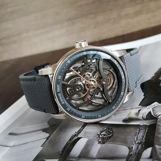 【95新】Audemars Piguet 爱彼26600CR.OO.D009KB.01手动机械机芯陀飞轮CODE 11.59系列41MM（男款）18K白金/18K玫瑰金211025NJT25 商品图5