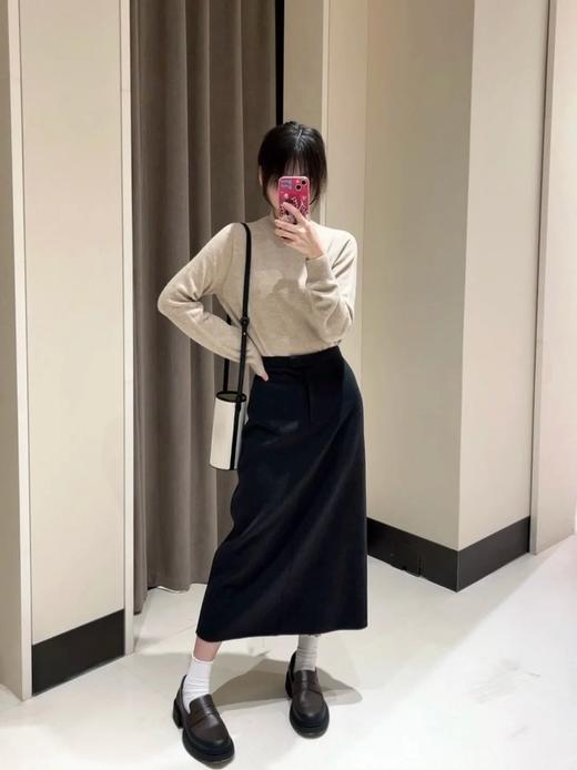 【高品质私服】【IC粗纺羊绒高领套头针织衫】色泽自然柔和，条干均匀，纹路清晰，绒面丰富G1126-CC【无标出货 介意慎拍】 商品图4