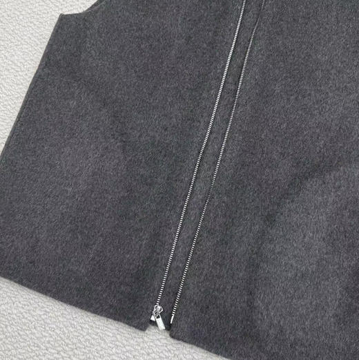 Theory羊毛羊绒拉链马甲。自己备注号码 商品图5