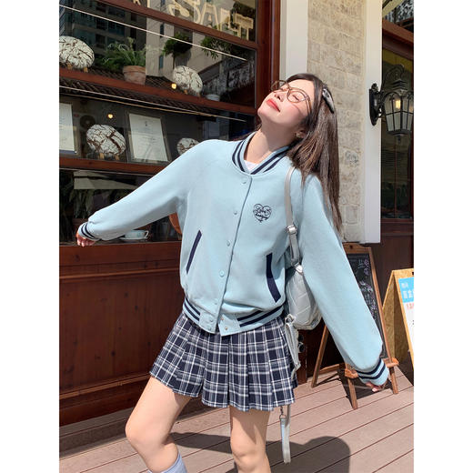 【269元任选2件】现货！成本巨贵，拍下包赚！水蓝色棒球外套 商品图2