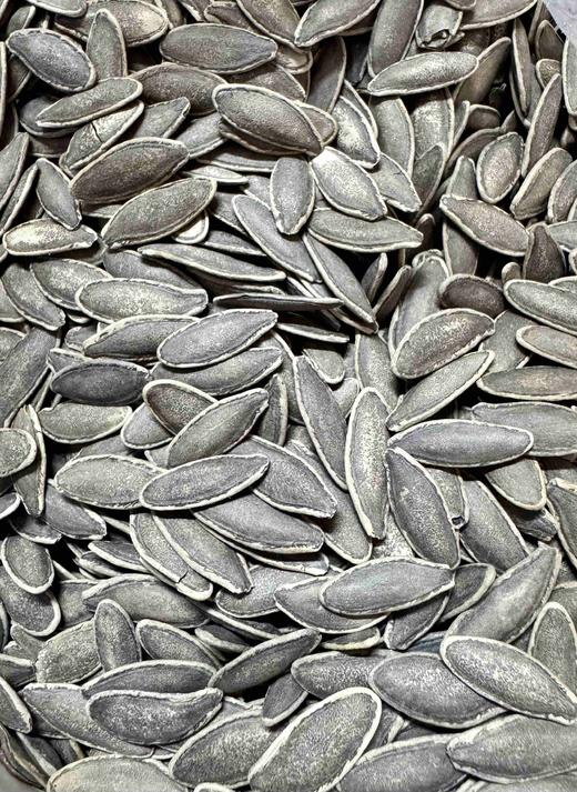 黑皮南瓜子 云南独有 颗颗很大壳薄 果肉鼓鼓 一磕就开 火候正好没有焦毛气 喷香 商品图2