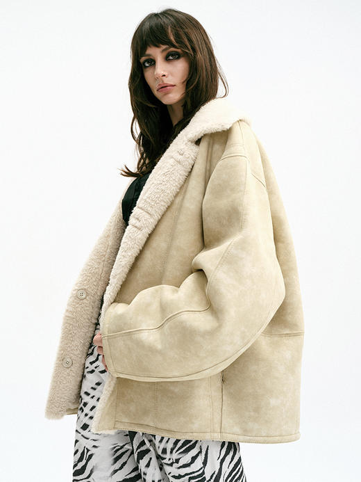 TR她热 燕麦拿铁 米杏色麂皮显瘦保暖正反两穿皮毛一体外套 商品图1