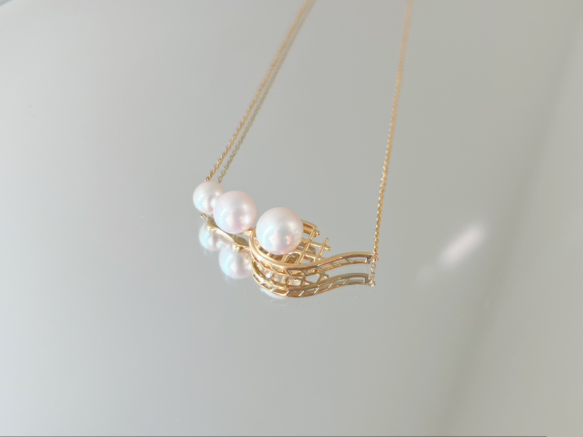 「轨迹」Akoya珍珠18k金项链