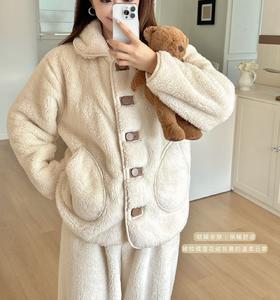 今年秋冬最值得入手的治愈系家居服【猫姿CATPOSTURE 新款雪花绒情侣款家居套装】纽扣开衫上衣+长裤 双面舒棉绒北极绒