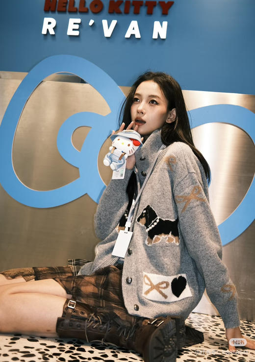 REVAN芮范2设计师款俏皮小狗提花毛衣开衫103110 商品图0