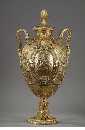 独角鹿西洋古董 19世纪法国出品新文艺复兴风格古典神话人物主题铜鎏金精雕双耳带盖花瓶