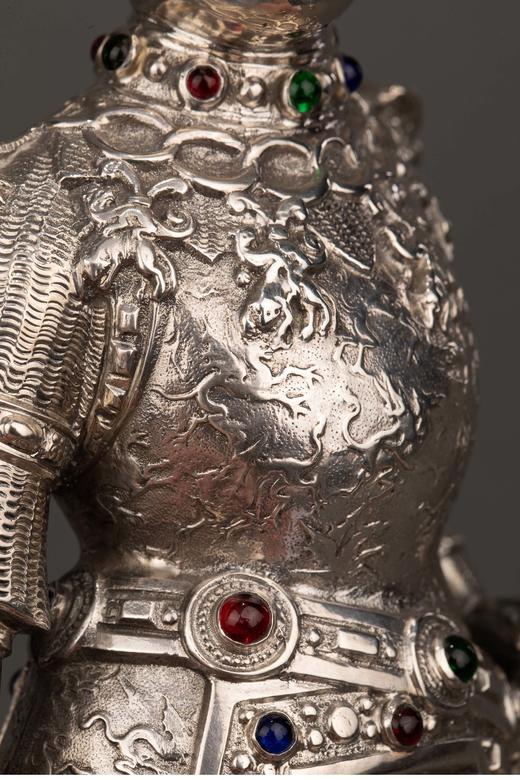 独角鹿西洋古董 1924年德国制造英国Israel Segalov工坊出品中世纪重装骑士造型纯银精雕嵌半宝石人物摆件一对 商品图8