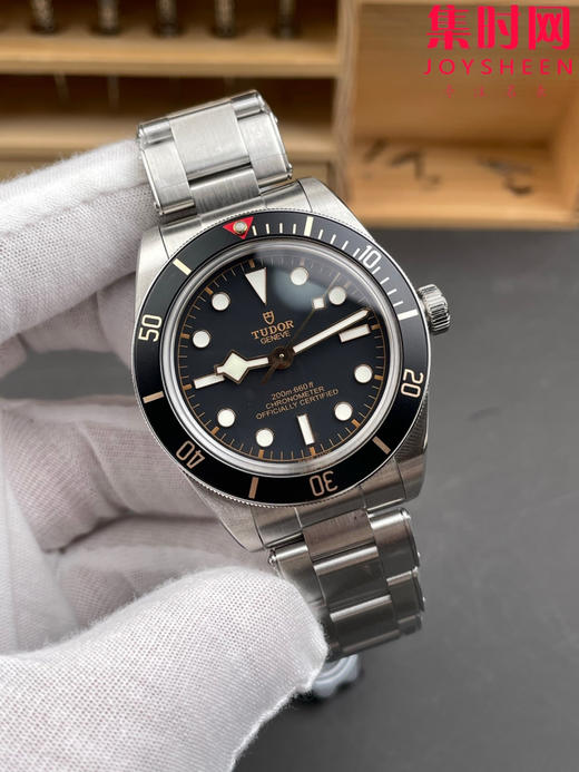 ZF帝舵"小黑花"碧湾系列M79030N-0001 男士机械腕表，红三角，金时标 商品图1