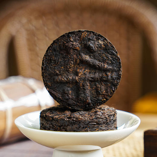 最后14个【出口梅花熟饼】2015年台湾茶人定制笋壳原包装，临沧茶厂出品！冰岛五寨核心茶地春茶发酵，原料等级高，5年以上老茶友必入！100g*5饼/笋壳装 商品图2