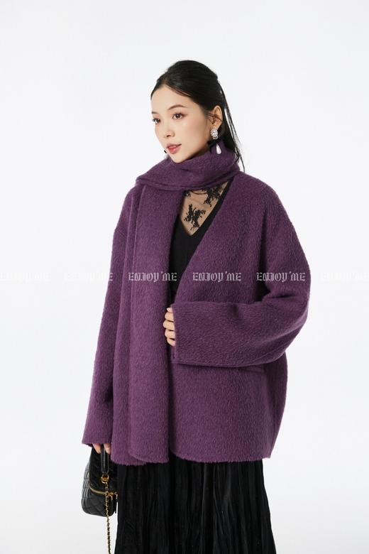【门店同款】ENJOY冬季“暖冬软糖”围巾款V领大衣 167694956 商品图1