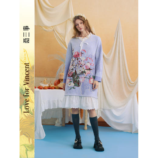 两三事梵高文艺云境织歌2025冬季新款甜美蕾丝拼接花色毛织连衣裙 商品图0