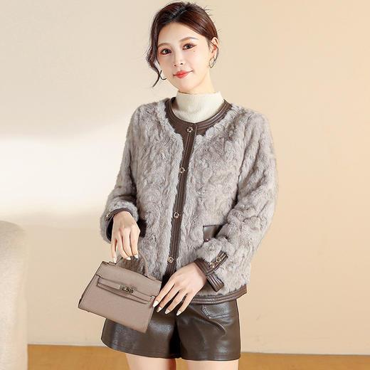 小香风皮毛一体短外套，毛毛开衫圆领保暖休闲上衣QYM-YIYI-CS25D103 商品图1