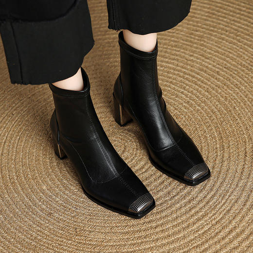 【预售5天】欧美风金属方头时尚短靴女复古简约后拉链粗跟时装瘦瘦马丁靴HCYYHD&6323 商品图1