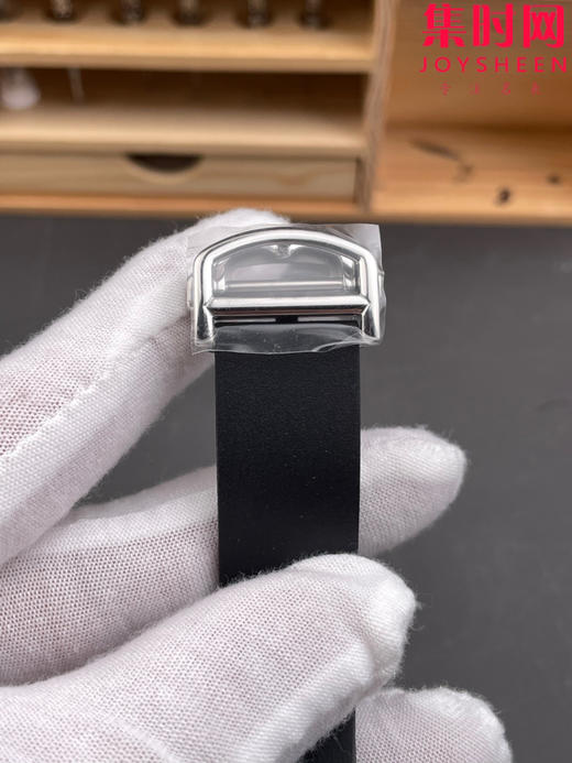 新卡地亚BV山度士系列WSSA0039 黑武士 全黑桑托斯 年度新款 ADLC黑色碳镀层 男士腕表 李现同款 商品图6