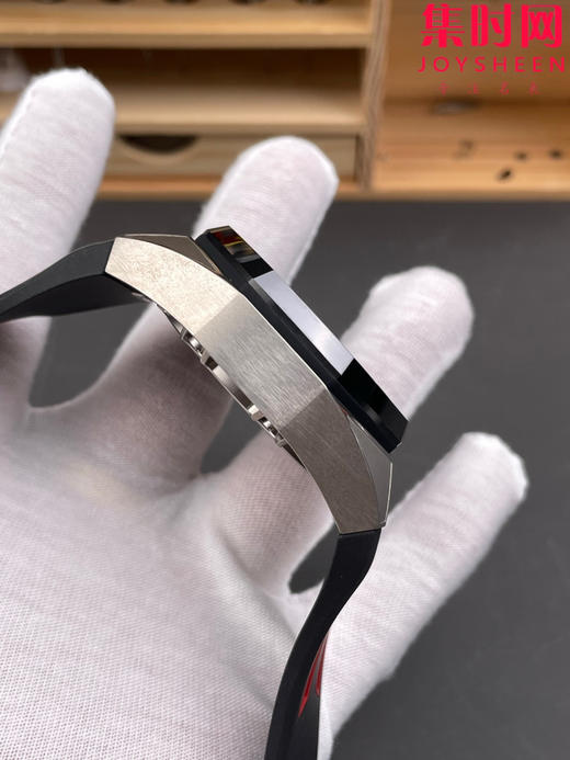 【贵重物品】真陀飞轮 爱彼皇家橡树26631系列 皇家橡树蜘蛛侠联名 真陀飞轮机 男士腕表 表径42mm 钛金属 商品图5