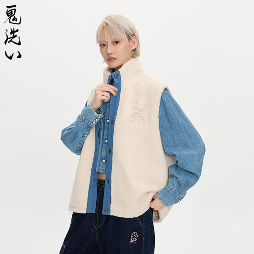 ONIARAI/鬼洗25秋冬新品女款花纹刺绣羊羔绒牛仔马甲 B340240 商品图1