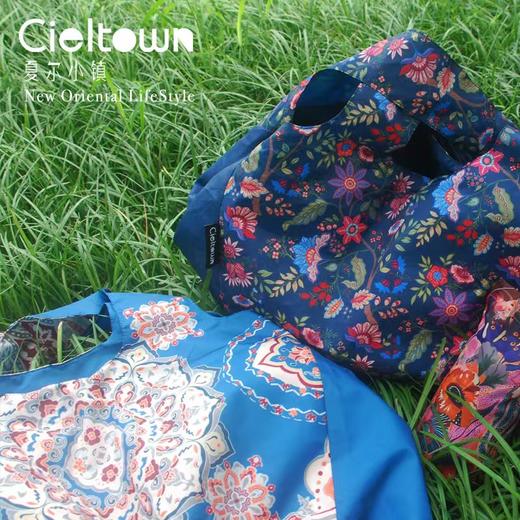 4楼Eubelle欧蓓 Cieltown/夏尔小镇联名防水多功能魔法包 健身旅行包 吊牌价：99元 活动价：89元 商品图2