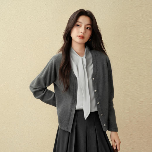 【商场同款】诗凡黎高知职场缎面飘带衬衫25秋新款显瘦3G9121401 商品图4