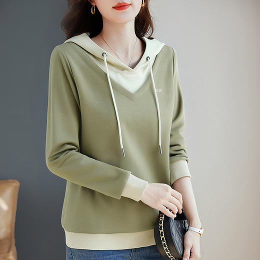 连帽卫衣女秋季2026年新款大码撞色假两件上衣高级感减龄女装帽衫 商品图0