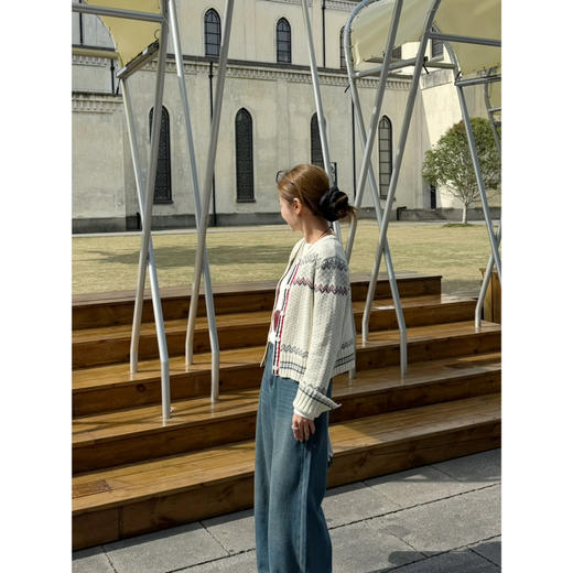 2511104    TB费尔岛 提花圆领开衫 商品图7