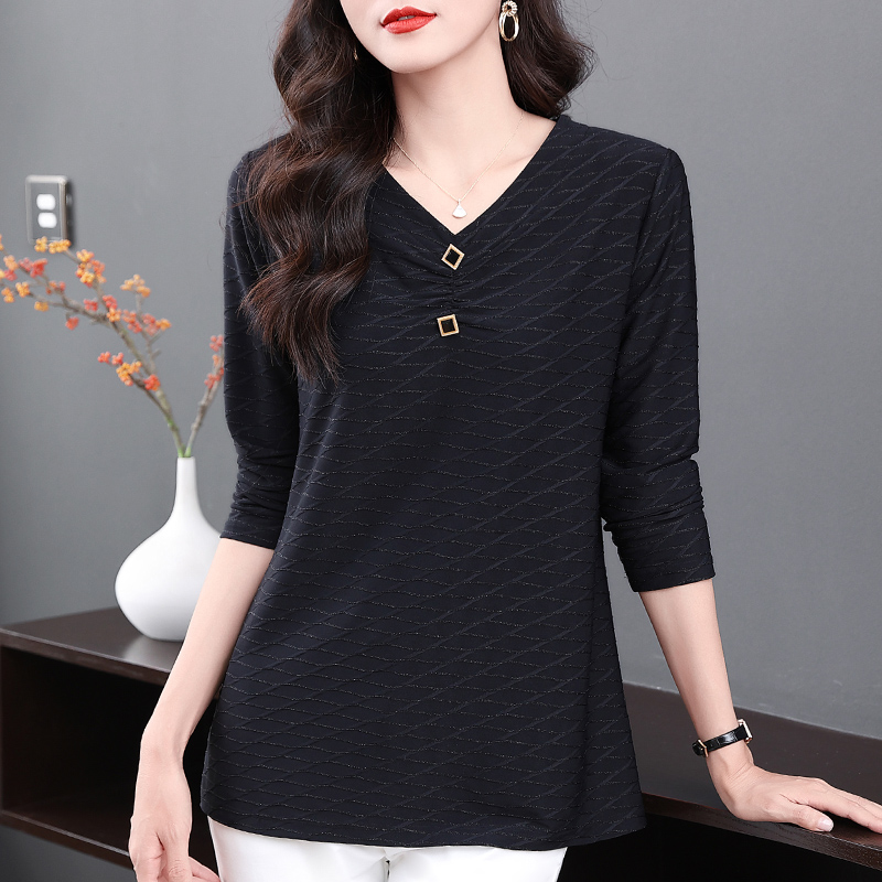 长袖t恤女春秋2026年新款大码女装V领打底衫中年妈妈宽松显瘦上衣