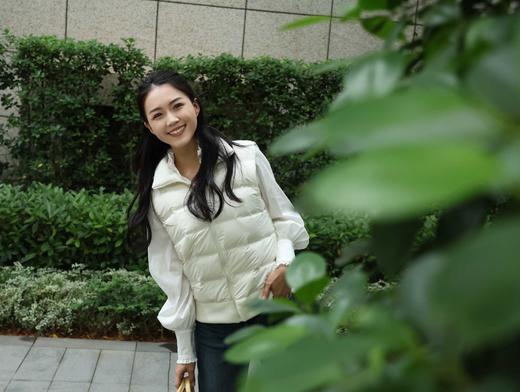 暖暖小确幸|轻盈立领拼接羽绒马甲 商品图0