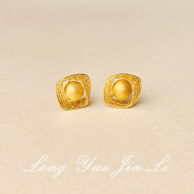 足金耳钉；3.45克