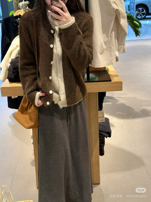 奶咖色假两件开衫 商品图0