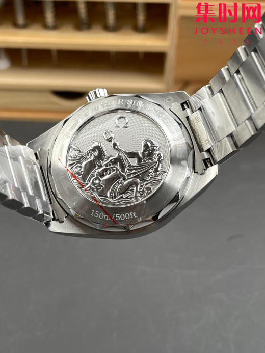 欧米茄VS海马150米系列 75周年纪念版 夏日蓝 湖蓝海马 密底海马 6点位日历 Aqua Terra 150米腕表 8900一体机 男士腕表 表径41mm 商品图4