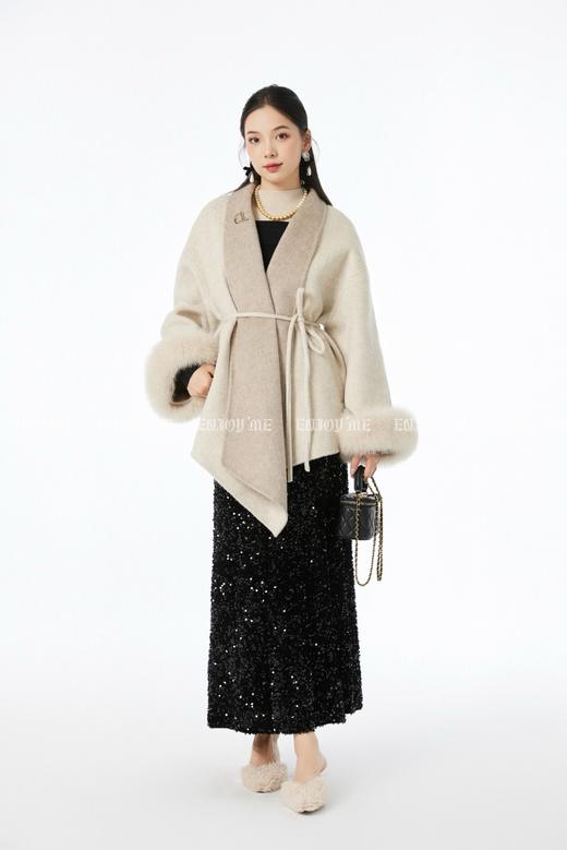 【门店同款】ENJOY冬季“暖冬知性”夜与柏林袖口毛大衣 167144583 商品图1