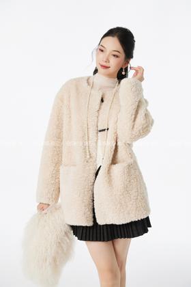 【门店同款】ENJOY冬季“暖冬软糖”长黑扣圆领外套 167750145