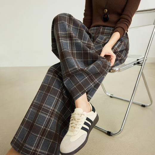 【周末秒杀】熙世界慵懒风复古格子阔腿裤女冬2025新款休闲宽松直筒针织遛弯裤 商品图4
