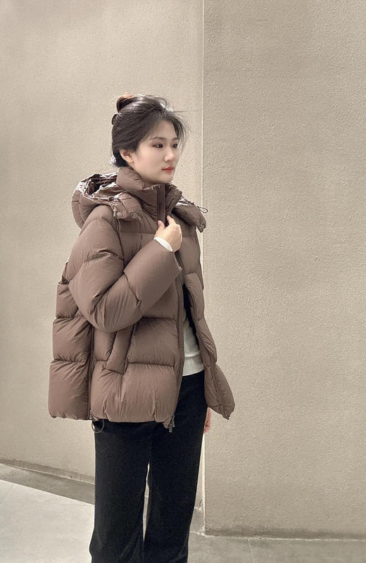 【高品质私服】【JN宽松连帽羽绒面包服】无胆防绒 更耐用更透气，包容性强，不显沉闷臃肿G1084-CC【无标出货 介意慎拍】 商品图3