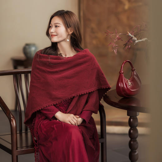 【林栖设计小店】（现货）绵羊毛毛织披肩多色优雅百搭波浪花边2025秋冬新款围巾女G2954259 商品图8