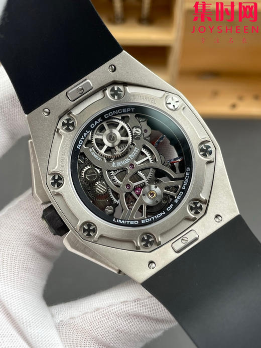 【贵重物品】真陀飞轮 爱彼皇家橡树26631系列 皇家橡树蜘蛛侠联名 真陀飞轮机 男士腕表 表径42mm 钛金属 商品图4