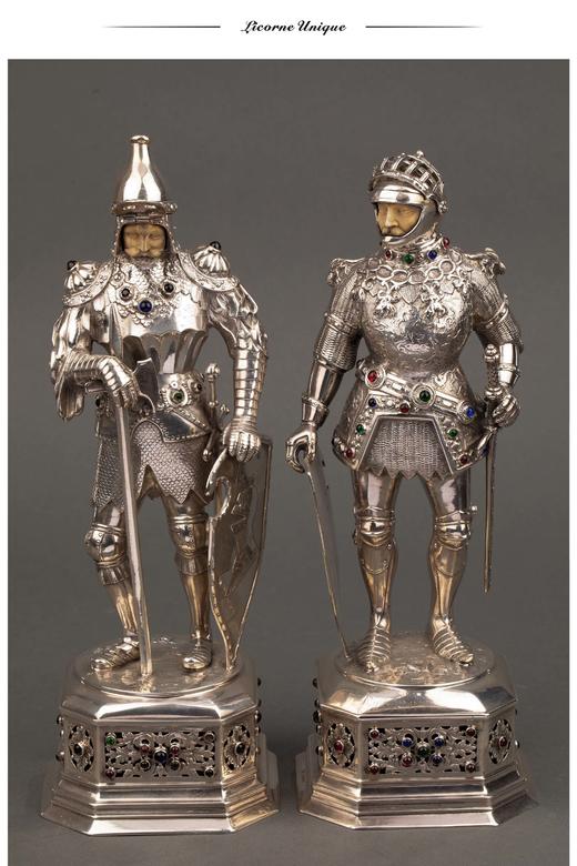 独角鹿西洋古董 1924年德国制造英国Israel Segalov工坊出品中世纪重装骑士造型纯银精雕嵌半宝石人物摆件一对 商品图0