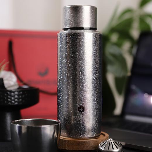 【99.8%航空钛材 0涂层更安全 双盖磁吸防漏】瑞士军工“纯钛”磁吸保温杯 400ml  送手提礼盒装 商品图5