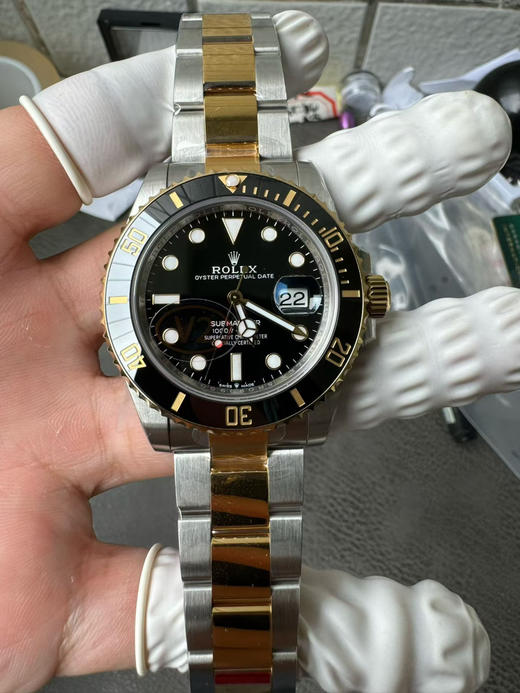 VS全新 41mm 间金黑水鬼 搭配满血版3235定制版一体机芯➕搭载新版本的Clean厂绿圈口(全新的！+VS自造夜光珠，不用担心夜光珠颜色太黄！）诊表基于正品original原版开模的 Copy❕ 商品图9