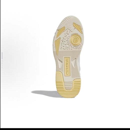 329.9元三叶草运动休闲鞋614294-QS（线上线下同时售卖 不保证有货 无原装鞋盒 介意勿拍） 商品图3