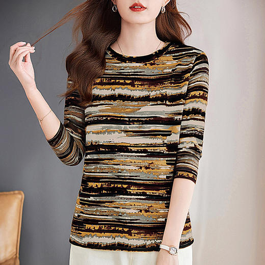 大码圆领长袖T恤女内搭打底衫2026秋冬新款宽松遮肉显瘦上衣洋气 商品图3