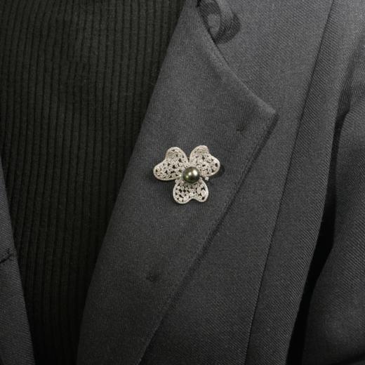 【辉姐严选】大溪地珍珠胸针丨天然海水珍珠约8-9mm  带盒发货 （如需定制可联系客服） 商品图8