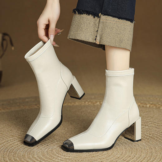 【预售5天】欧美风金属方头时尚短靴女复古简约后拉链粗跟时装瘦瘦马丁靴HCYYHD&6323 商品图0