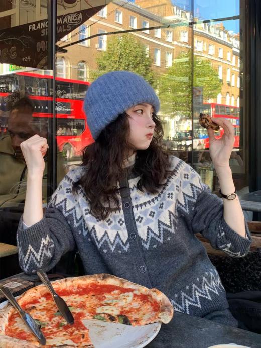 浮生八记/25C159/25D239/费尔岛羊毛套头毛衣短款A字半裙套装 商品图4