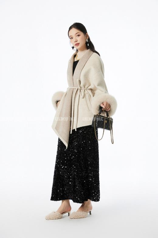 【门店同款】ENJOY冬季“暖冬知性”夜与柏林袖口毛大衣 167144583 商品图3