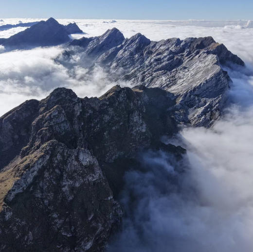 成人徒步 | 妖精塘一日徒步，12.24周三/12.27周六，可选妖精塘和贝母房一起走，妖精塘已经开始下雪啦！行走于昆明的小西藏，看绝美高山湖泊！ 商品图3